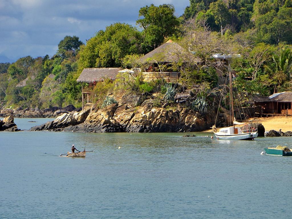Auberge Le Maki Lodge Ampangorinana Bagian luar foto