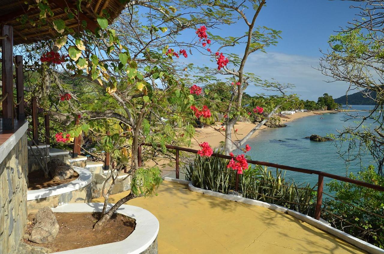 Auberge Le Maki Lodge Ampangorinana Bagian luar foto